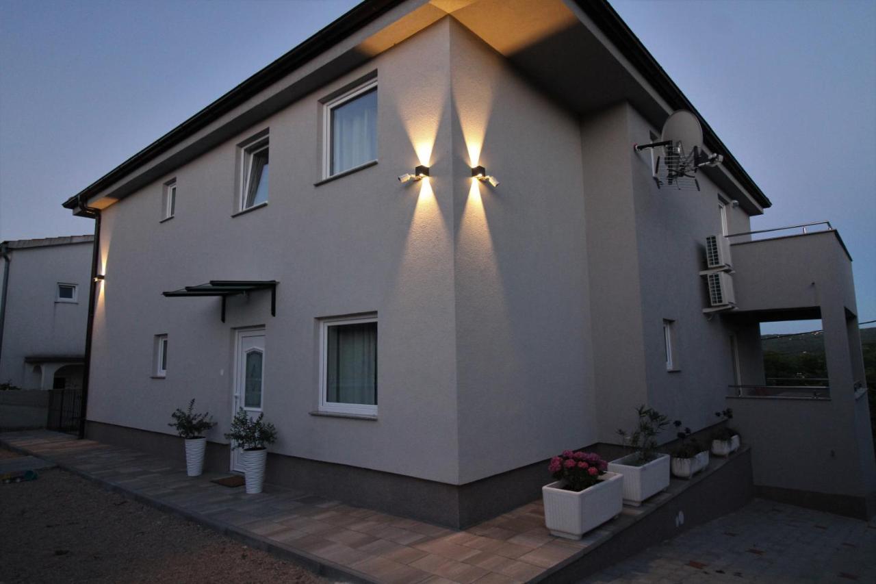 Apartments Klaudija Čižići Exterior foto
